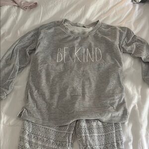 Gray 'Be Kind' Pajama Set